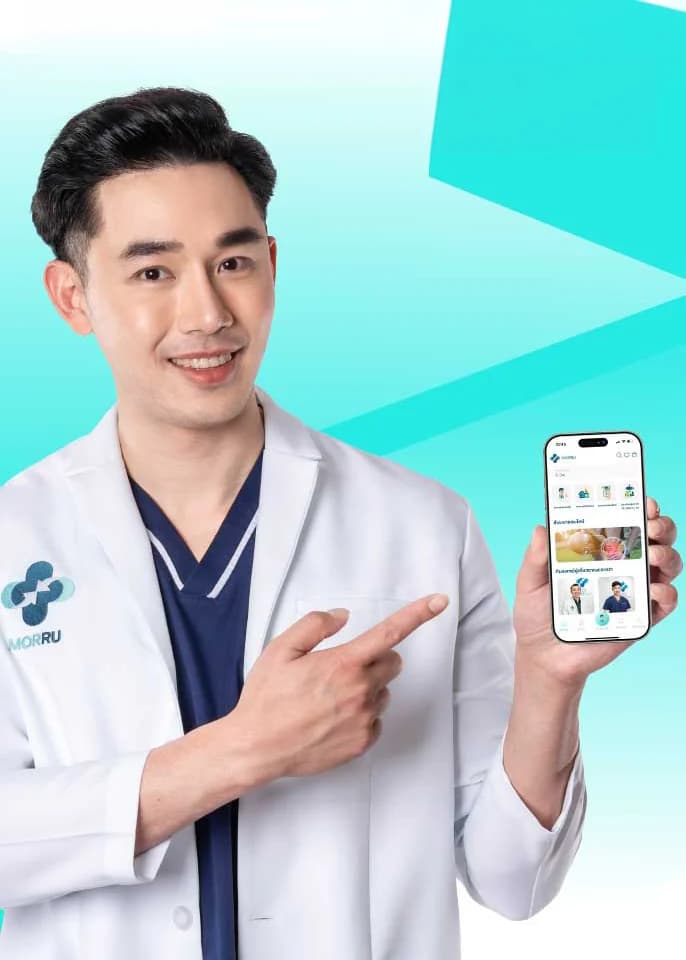 A doctor in a MORRU coat pointing at a phone showing the MORRU app